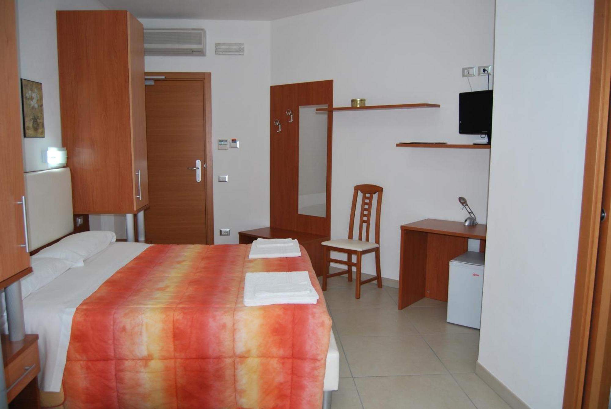 Eu Ropa Hotel Nereto Exterior foto